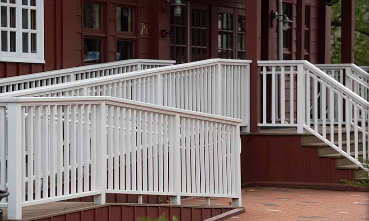 insert-vinyl-railings Vinyl railing for ramps and stairs